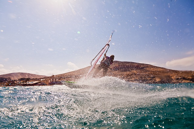 Glem alt om stress og jag: Find roen på windsurfing-brættet